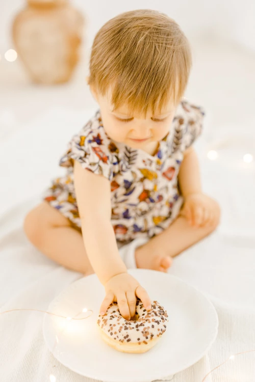 enfant nourriture vaisselle donut beige